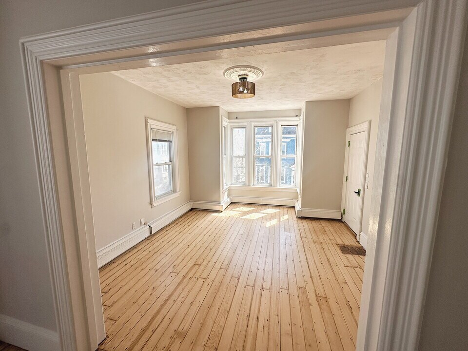 111 Ring St, Unit 2 in Providence, RI - Building Photo