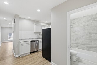 2429 Barclay St in Baltimore, MD - Building Photo - Building Photo