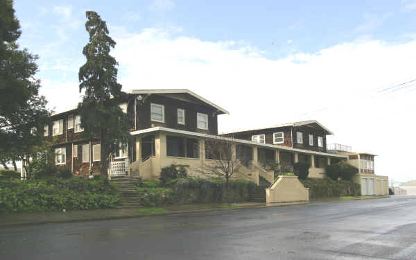 156 W F St in Benicia, CA - Foto de edificio - Building Photo