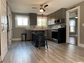 33 Maple St in Sterling, MA - Building Photo - Building Photo