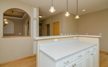 1838 N Dubuque St in Iowa City, IA - Foto de edificio - Building Photo