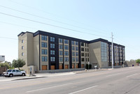 Lofts on Thomas in Phoenix, AZ - Building Photo - Building Photo