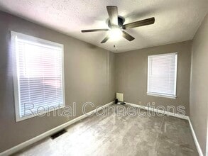 604 S Carbon St in Marion, IL - Foto de edificio - Building Photo