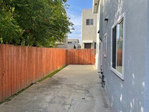 1051 Temple Ave in Long Beach, CA - Building Photo - Building Photo