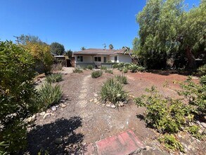 5359 E Falls View Dr in San Diego, CA - Building Photo - Building Photo