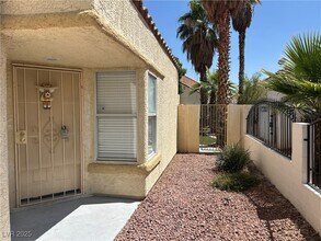 8341 Aspenbrook Ave in Las Vegas, NV - Building Photo - Building Photo