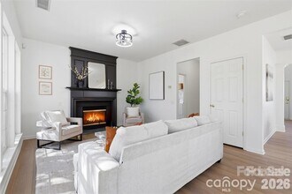2443 Normancrest Ct in Charlotte, NC - Building Photo - Building Photo
