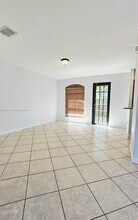 3252 NW 103rd Pl in Doral, FL - Building Photo - Building Photo