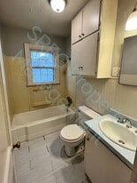 607 N James St in Searcy, AR - Building Photo