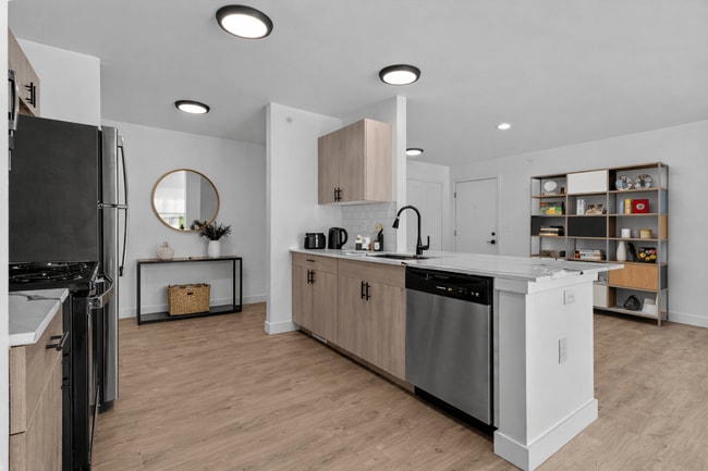 Cranbrook Centre - Southfield, MI in Southfield, MI - Foto de edificio - Building Photo