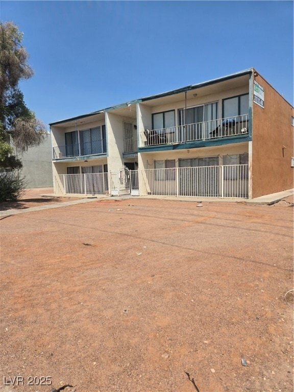 property at 1402 E Desert Inn Rd