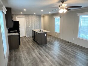 2438 E Birch Dr in Kawkawlin, MI - Building Photo - Building Photo