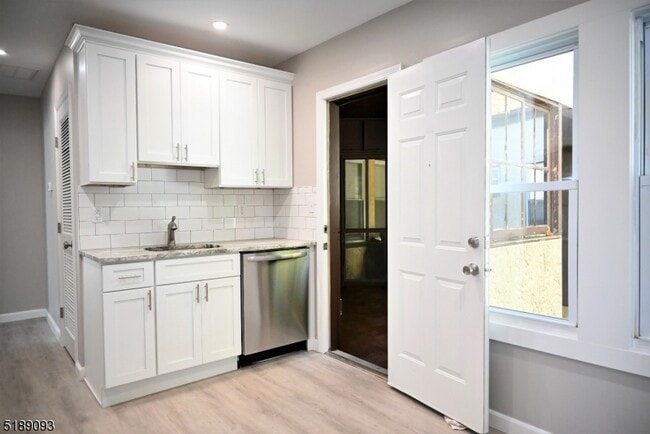 37 Bloomfield Ave in Caldwell, NJ - Building Photo - Building Photo