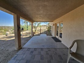 1290 W Cherokee Ln in Wickenburg, AZ - Building Photo