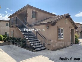 2218 W Lark Ave in Visalia, CA - Building Photo