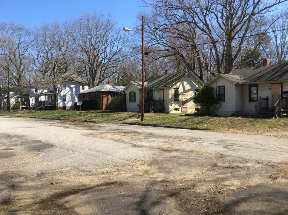 2434 S White Horse Pike in Lindenwold, NJ - Building Photo