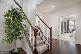 7933 Turtle Crk Cir in Gainesville, VA - Building Photo - Building Photo