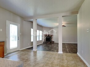 12831 Silvaire Farm Rd in Charlotte, NC - Building Photo - Building Photo