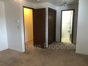 7125 Rainier Dr in Everett, WA - Building Photo - Building Photo