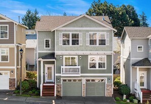 10217 SE 237th St in Kent, WA - Building Photo