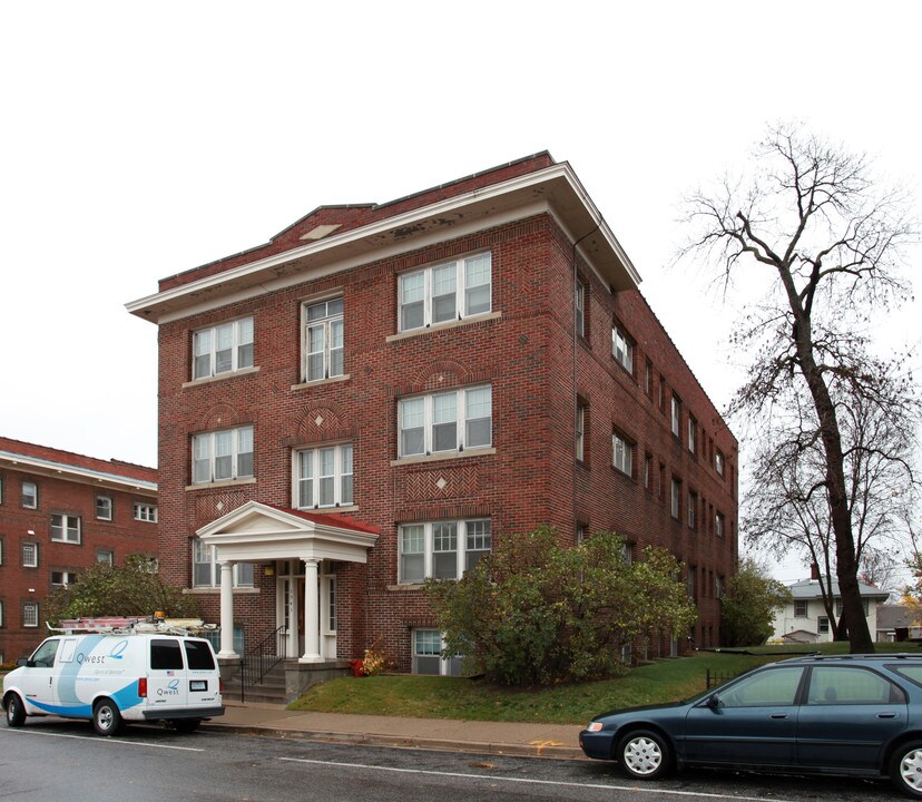 3943 Bryant Ave S in Minneapolis, MN - Building Photo