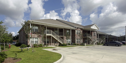 Stone Creek Apartments in Slidell, LA - Foto de edificio - Building Photo