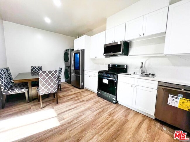 property at 4000 Goodwin Ave