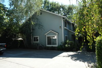 950 Pine St in Chico, CA - Foto de edificio - Building Photo