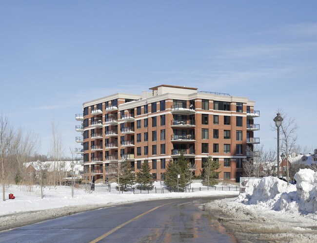 201 de la Pointe-Sud in Montréal, QC - Building Photo - Building Photo