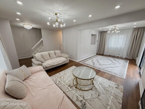 12 Sheffield Ct in East Brunswick, NJ - Building Photo - Building Photo