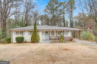 2248 Farley Ct in East Point, GA - Building Photo