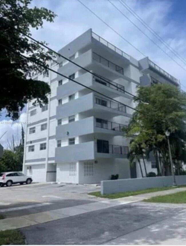 16508 NE 26th Ave in North Miami Beach, FL - Building Photo - Building Photo