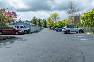 Canoe Club in Monroe, WA - Foto de edificio - Building Photo