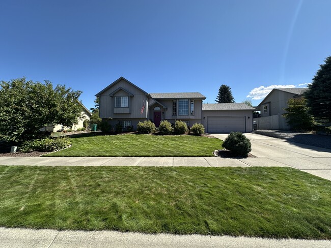 2819 S Newer Ct