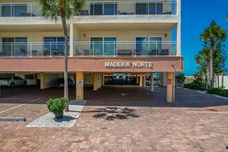 Madeira Norte Condos in Madeira Beach, FL - Building Photo - Building Photo