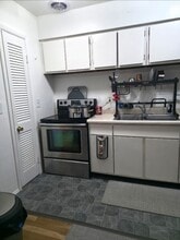 1112 Towne St in Cincinnati, OH - Foto de edificio - Building Photo