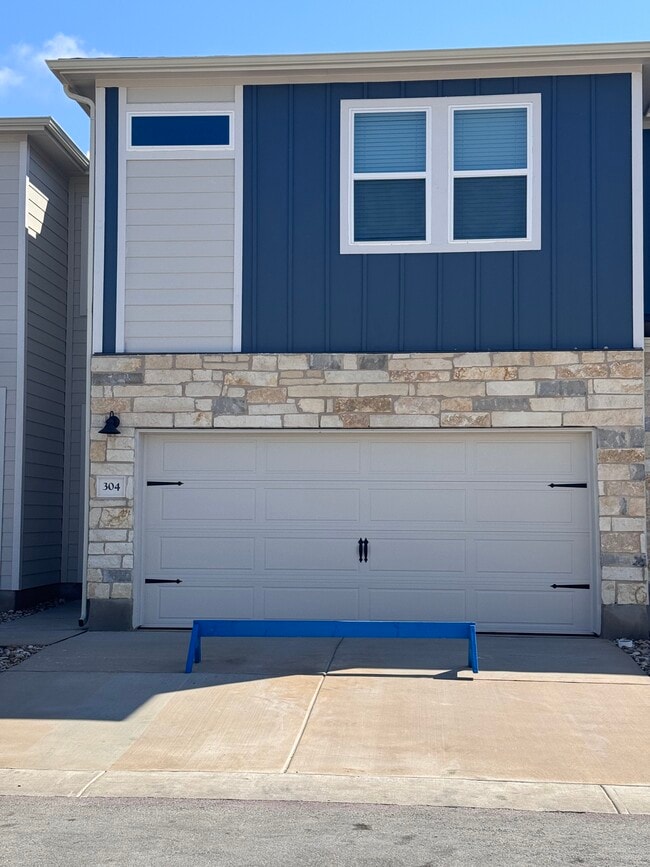 property at 1850 Settlers Glen Dr