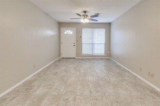 828 Russell Cir in Norman, OK - Building Photo - Building Photo