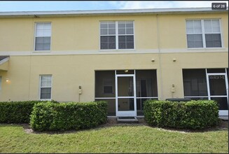 5459 River Rock Rd in Lakeland, FL - Building Photo - Building Photo