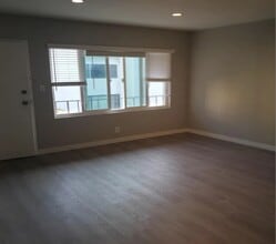 8616 Holloway Dr in West Hollywood, CA - Building Photo - Building Photo