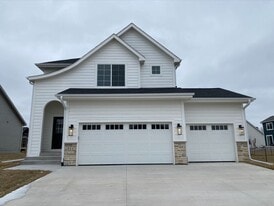 211 NE 62nd St in Ankeny, IA - Building Photo