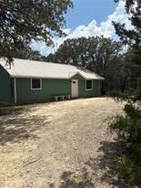 105 Sendero Blvd in Cedar Creek, TX - Building Photo