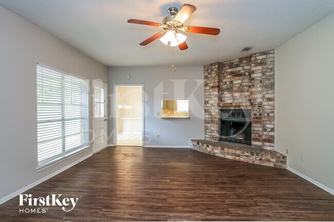 13319 Ascot Glen Ln in Houston, TX - Foto de edificio - Building Photo