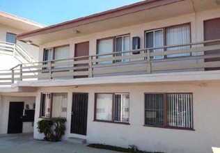 Hillside Apartments in Los Angeles, CA - Building Photo - Building Photo