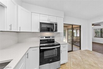 1106 SE 8th Terrace in Cape Coral, FL - Building Photo - Building Photo