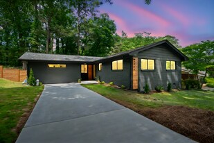 3964 Gretna Green Dr in Decatur, GA - Building Photo