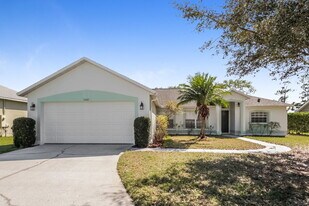 2607 Settlers Trail in St. Cloud, FL - Building Photo