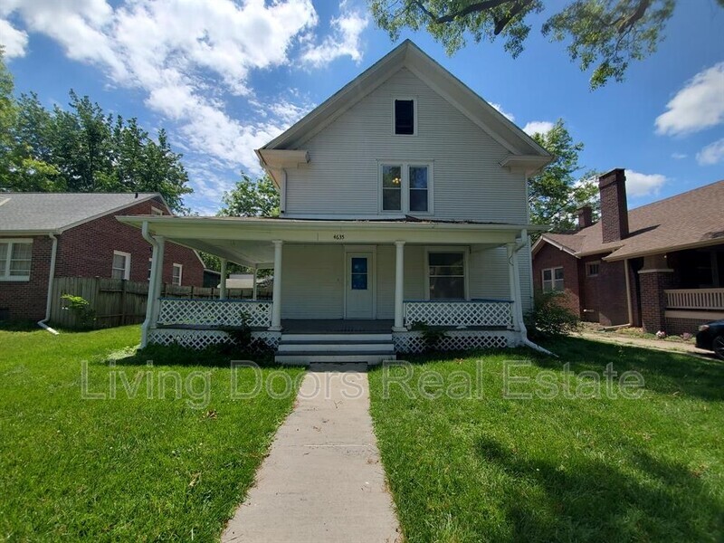 4635 St Paul Ave in Lincoln, NE - Building Photo