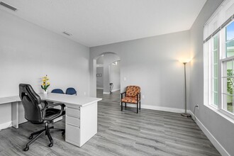 382 Eldron Blvd NE in Palm Bay, FL - Building Photo - Building Photo
