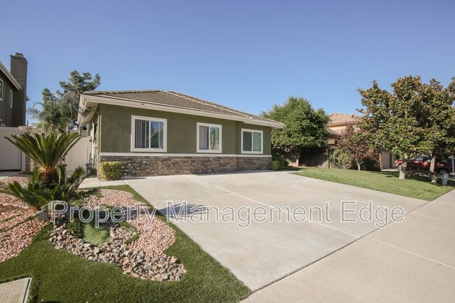 24689 Lincoln Ave in Murrieta, CA - Building Photo - Building Photo